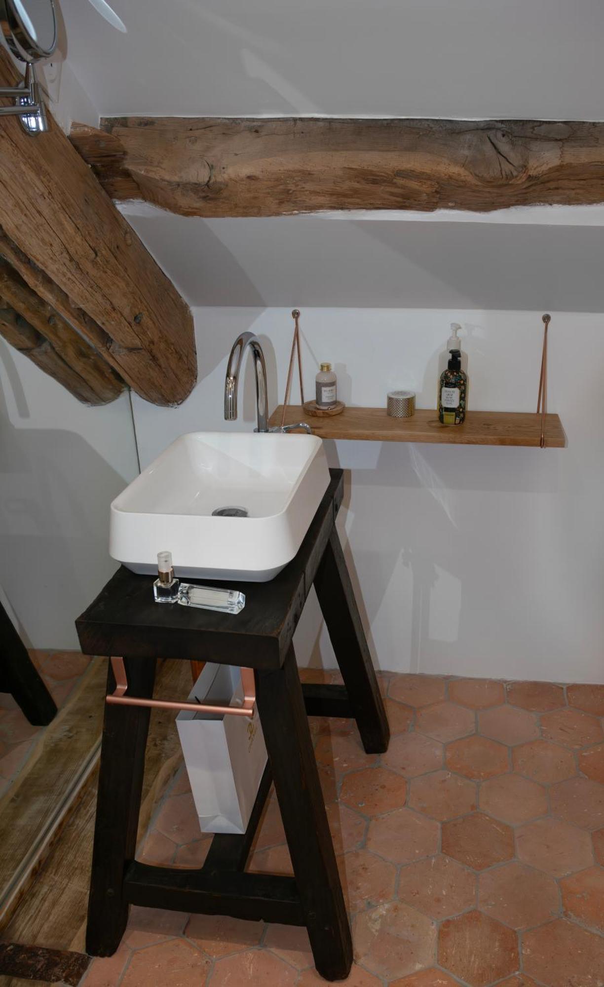 Loft Dans Le Clocher Face Au Chateau Bonnelles Bagian luar foto