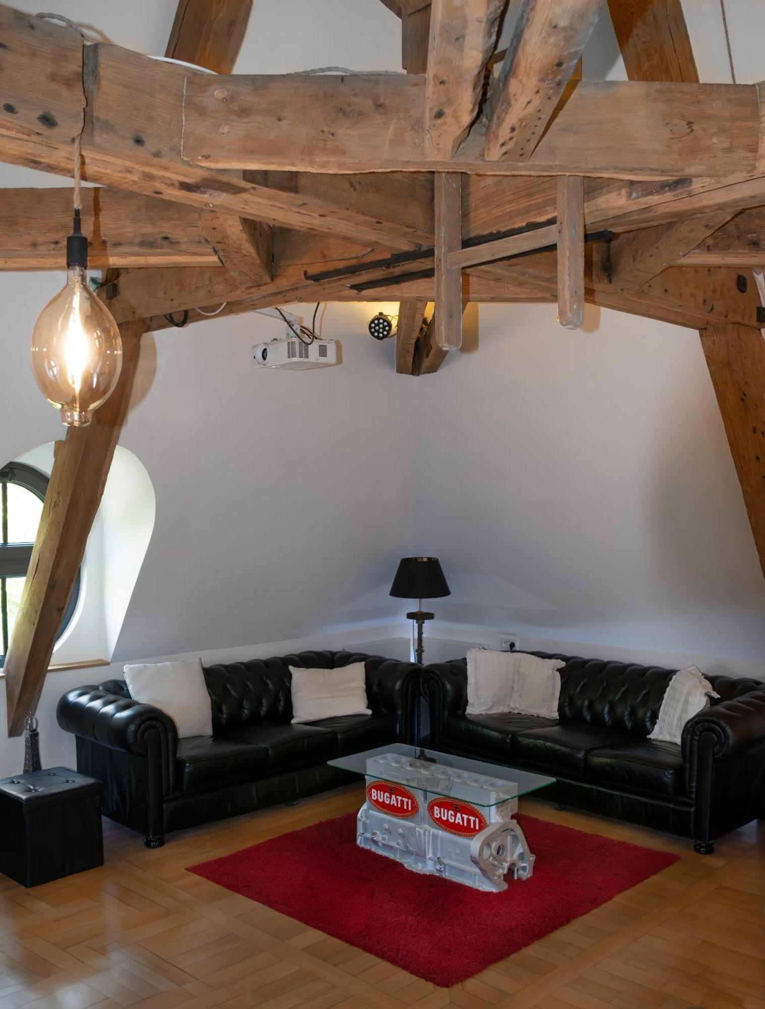 Loft Dans Le Clocher Face Au Chateau Bonnelles Bagian luar foto